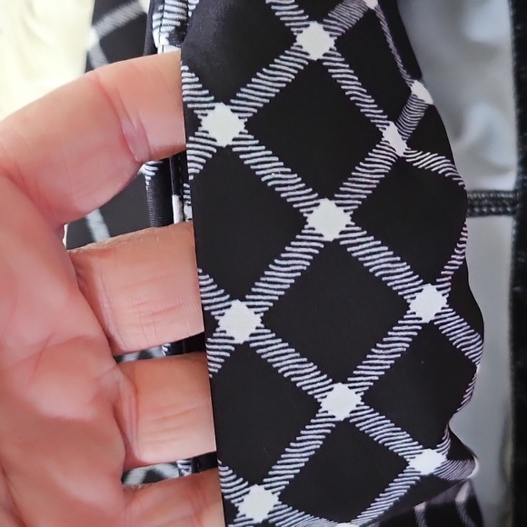 Cato Black and White Window Pane Plaid Leggings - Picture 6 of 14